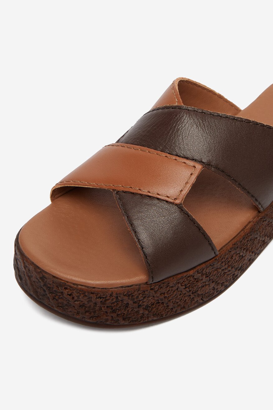 
                Lasocki - Klapki skórzane - 5906751796856