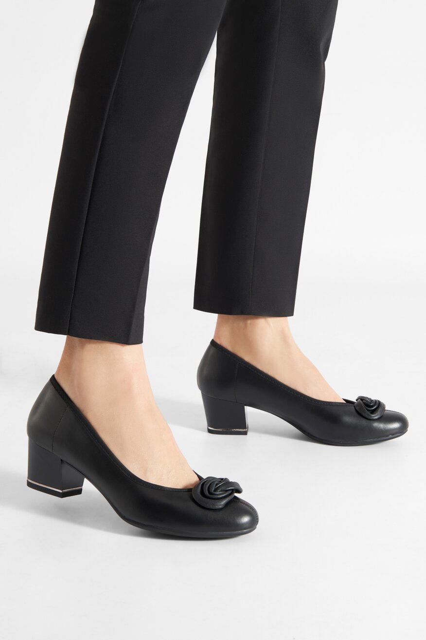 
                Lasocki - Czółenka skórzane - 5904862974347