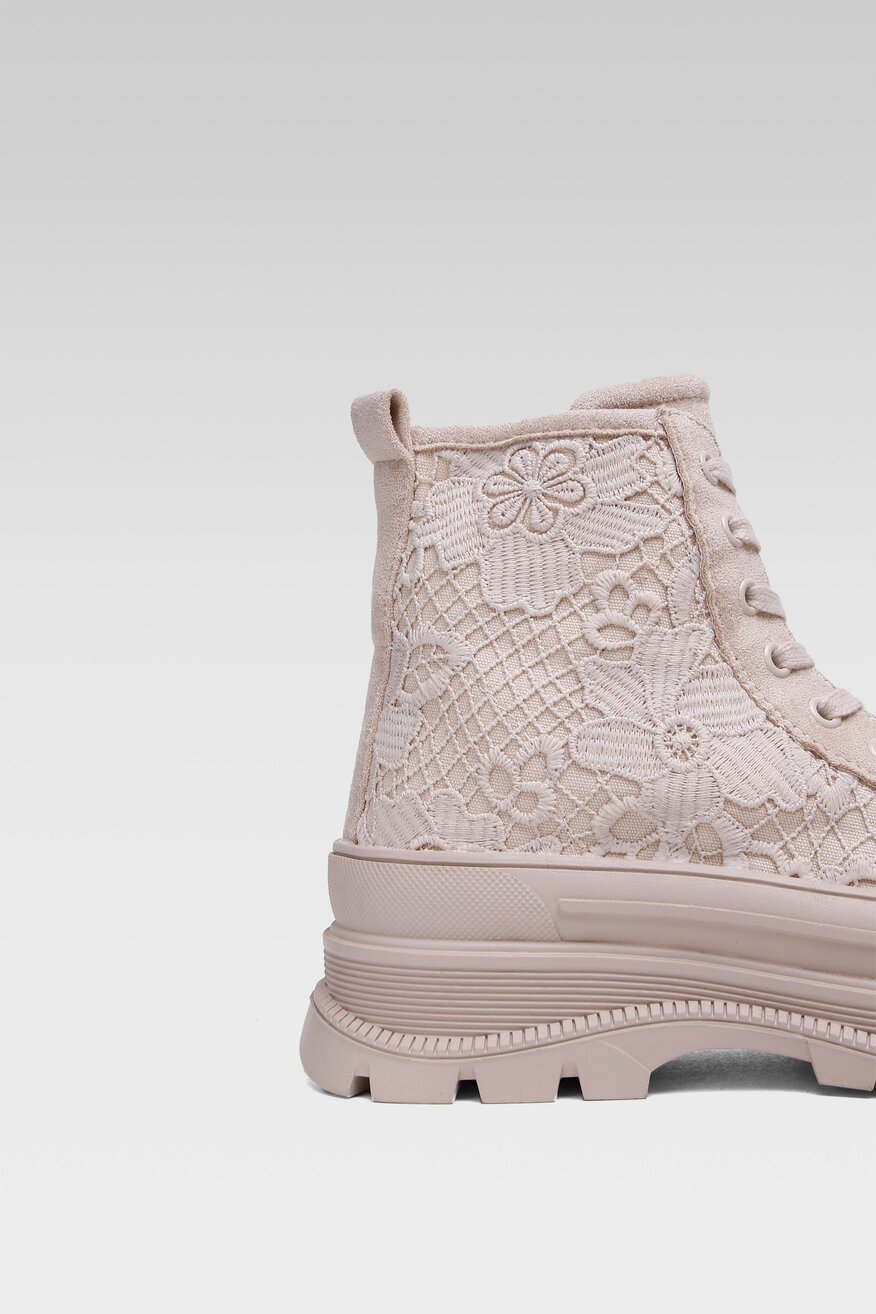 
                Боти DeeZee БЕЖОВ - 5904248755386