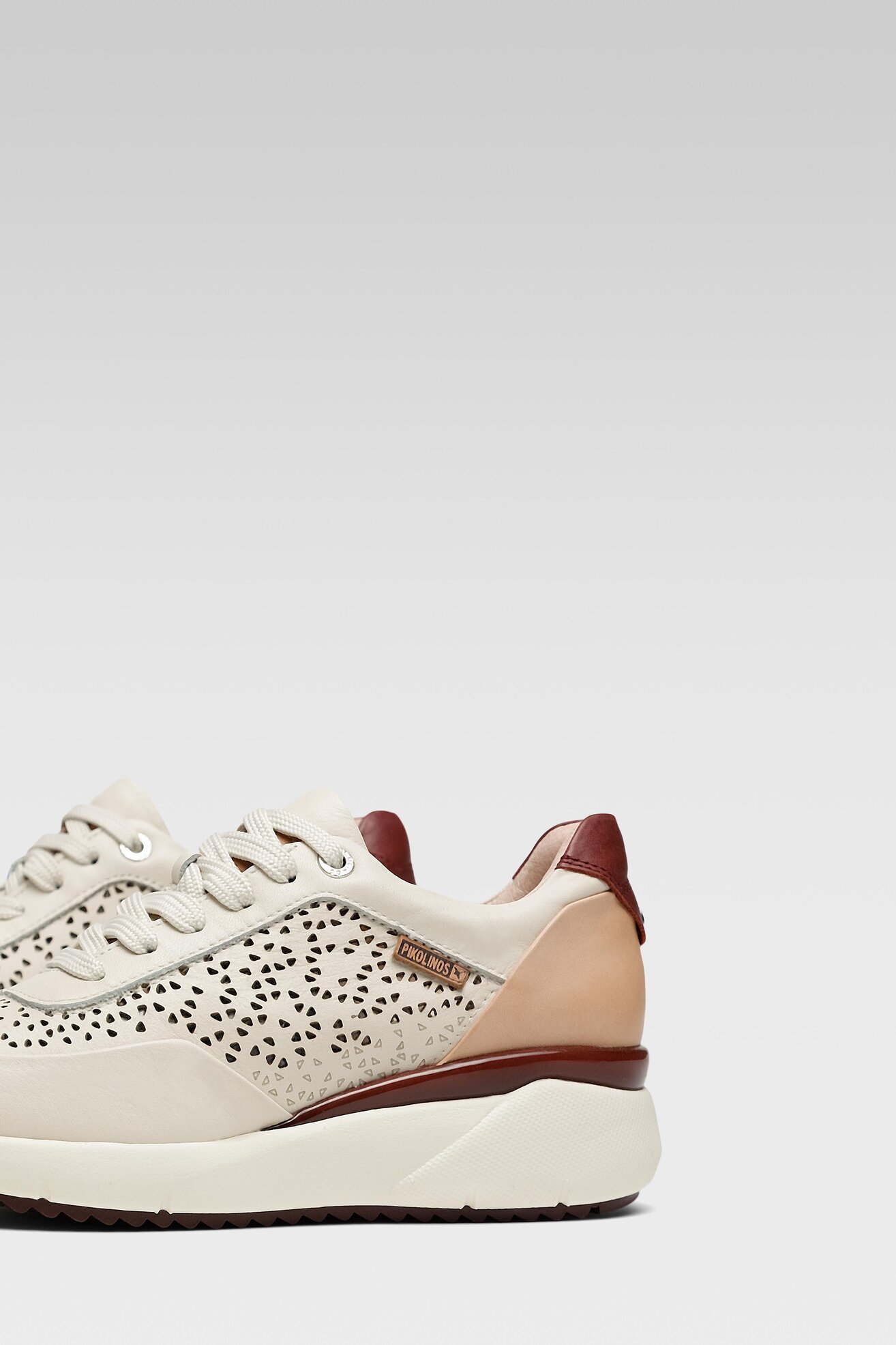 Sneakers Pikolinos W6Z-6869C1 Biały