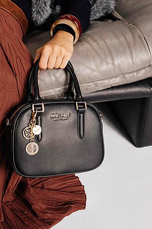 Torebka NINE WEST CEO-SOHO-STAR-LX10160 Czarny