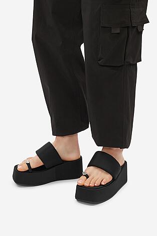 Șlapi Juicy Couture WSS21512-02 NEGRU
