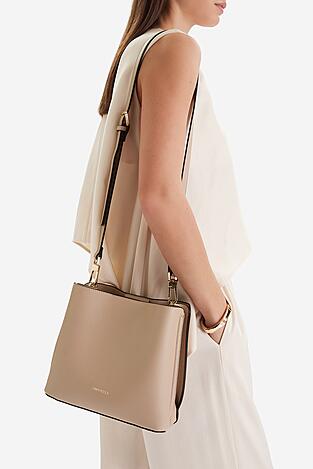 Дамска чанта Gino Rossi C-LX10291 БЕЖОВ