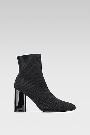 botki czarne na obcasie skórzane