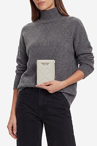 Дамски портфейл NINE WEST CEO-NW-W1-006-SS26 БЕЖОВ