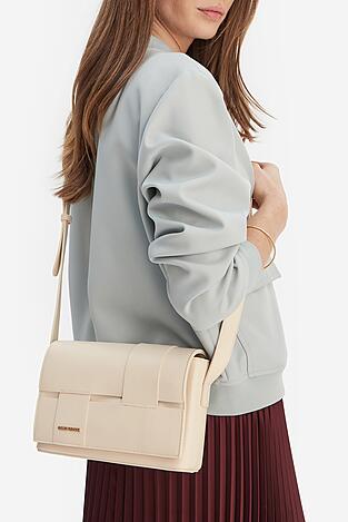 Дамска чанта Gino Rossi C-KY185 СЛОНОВА КОСТ