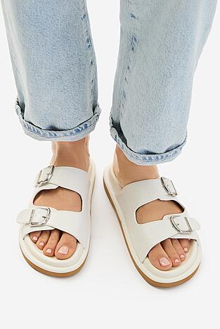 Klapki GUESS JEANS EO-R26SS03458 Biały