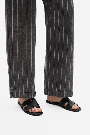 Klapki Jenny R25SS00543 Czarny