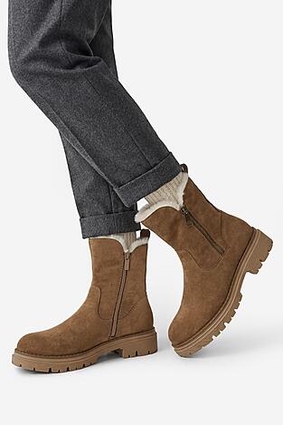 Ghete Clara Barson CEO-WS6382-01 CREM