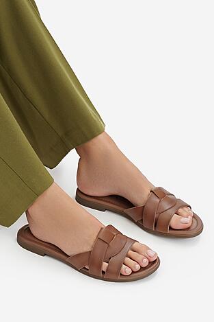 Klapki Lasocki CEO-WI23-RUPIA-02 Camel