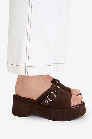 Klapki GUESS JEANS CEO-HY20091-1 Brązowy