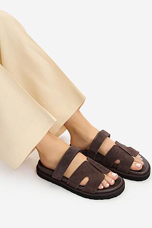 Klapki Gino Rossi C-CLB-P1927A Brązowy ciemny