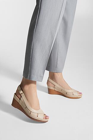 Szandál Lasocki ARC-N1890-02 BÉZS