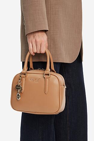 Дамска чанта NINE WEST CEO-SOHO-STAR-LX10160 БЕЖОВ