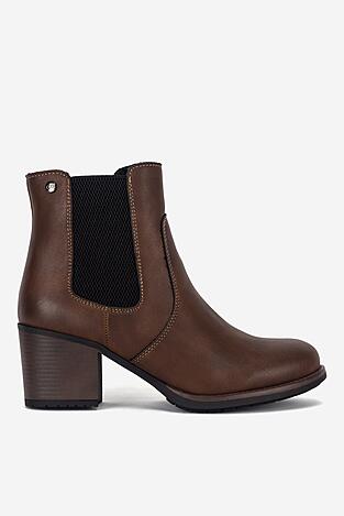 Ghete Clara Barson CEO-WS15221-02 MARO