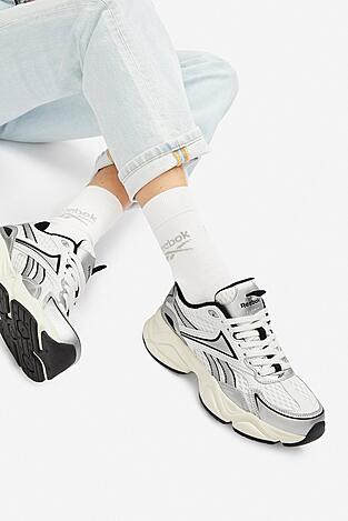 Спортни обувки Reebok CHARGE AR30246WWSC БЯЛ
