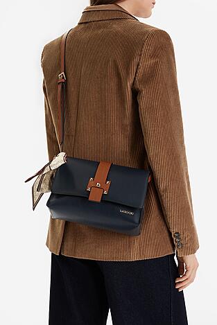 Дамска чанта Lasocki CEO-LSK-L-008-09 КОБАЛТОВО СИНЬО