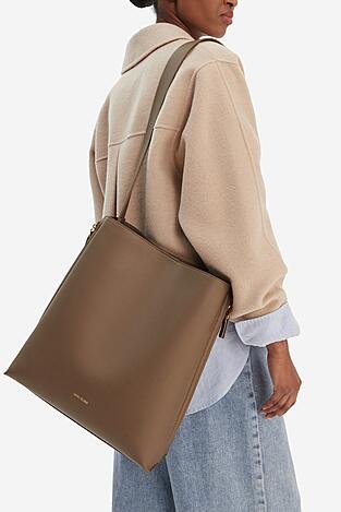 Дамска чанта Gino Rossi C-WEN-3 ТЪМНОБЕЖОВ