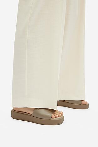 Klapki Lasocki ASTI ARC-3032-13 Beżowy