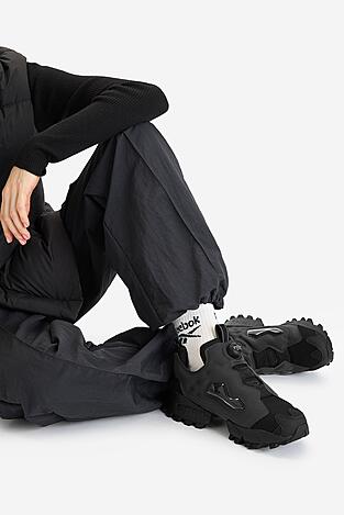 Sportcipő Reebok EO-INSTAPUMP FURY 94 WINTER 100230812 FEKETE