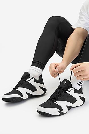 Спортни обувки SHAQ CEO-DEVASTATOR LOW AQ95037M-BW ЧЕРЕН