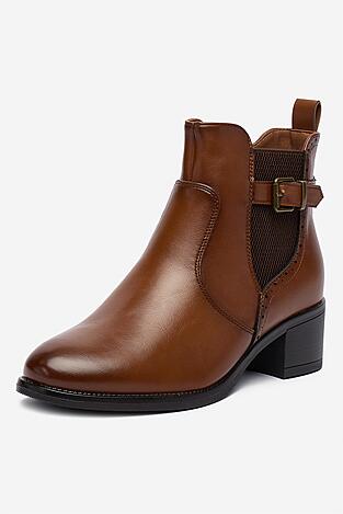 Ghete Clara Barson CEO-RE21E838-27 MARO