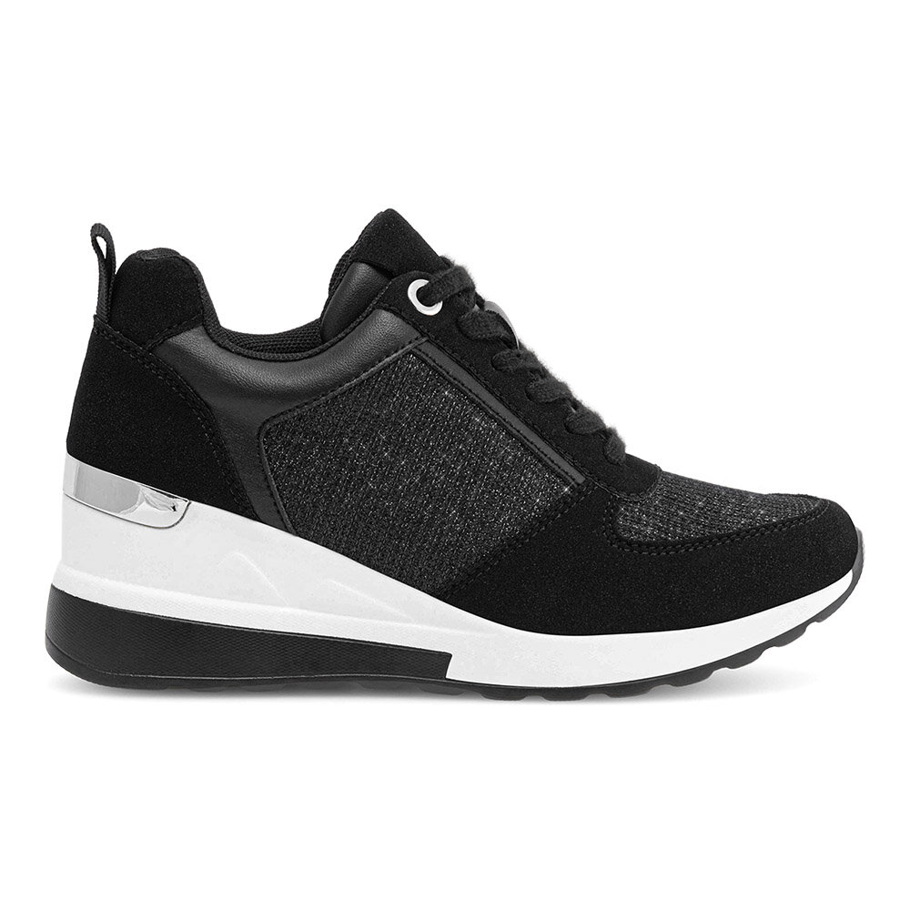 Сникърси Clara Barson