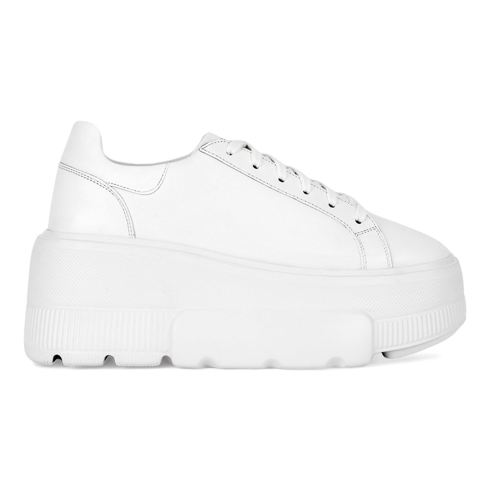 Сникърси Badura