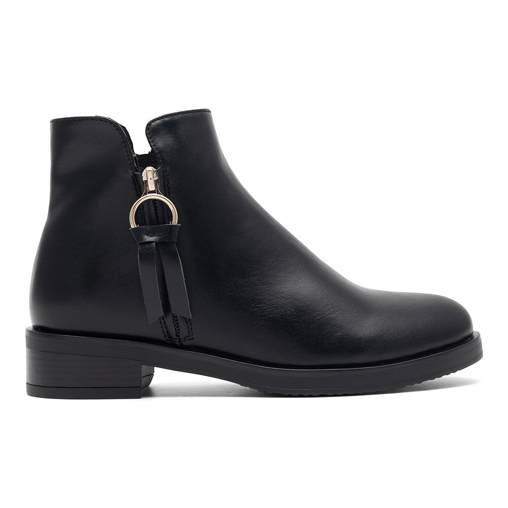 Боти Clara Barson