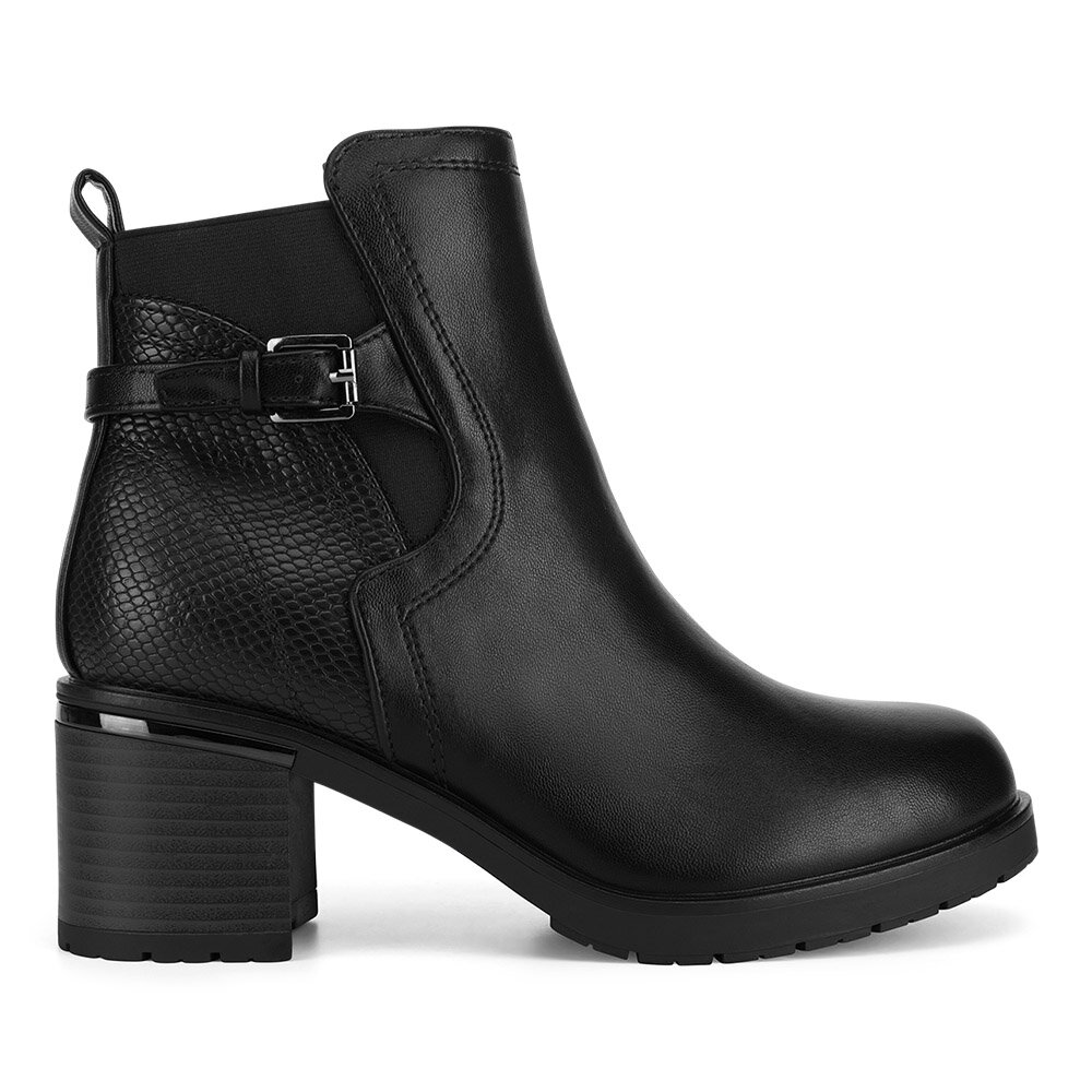 Боти Clara Barson