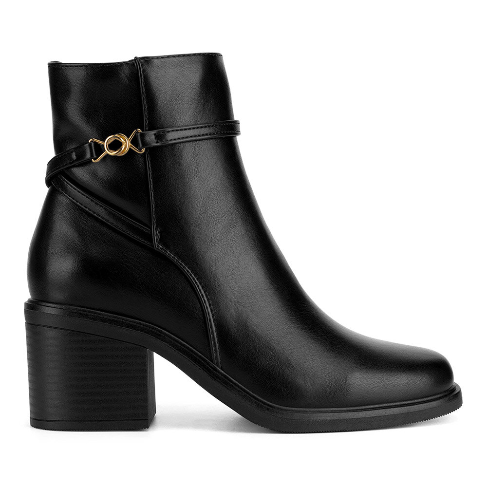 Боти Clara Barson