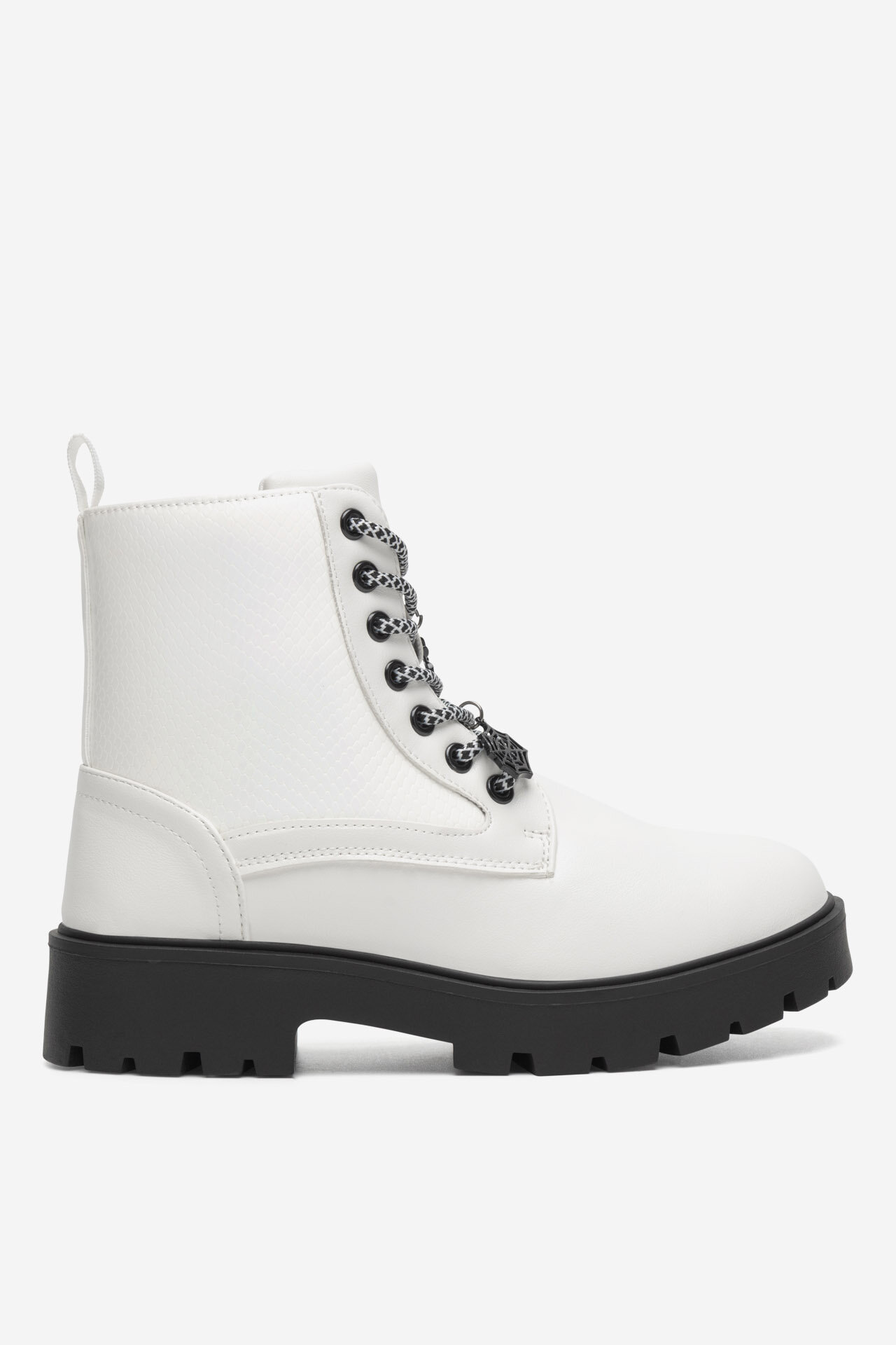 Trzewiki BEETLEJUICE