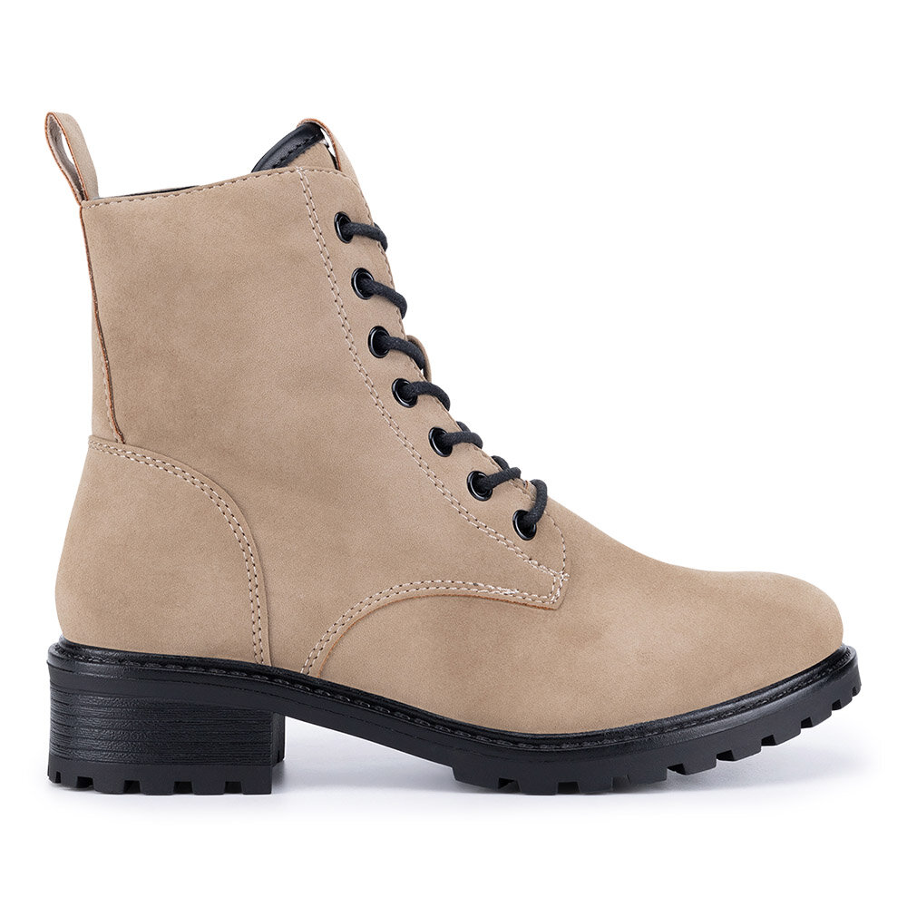 Боти Clara Barson