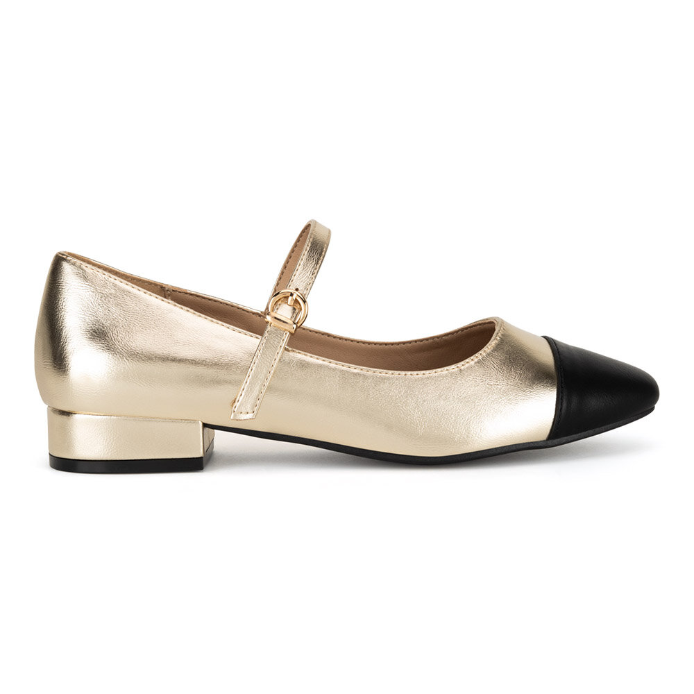 Балерина Clara Barson