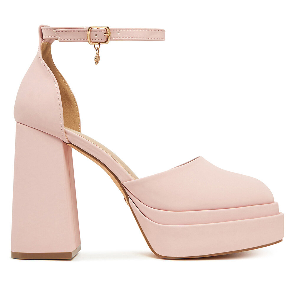 Елегантни обувки DeeZee