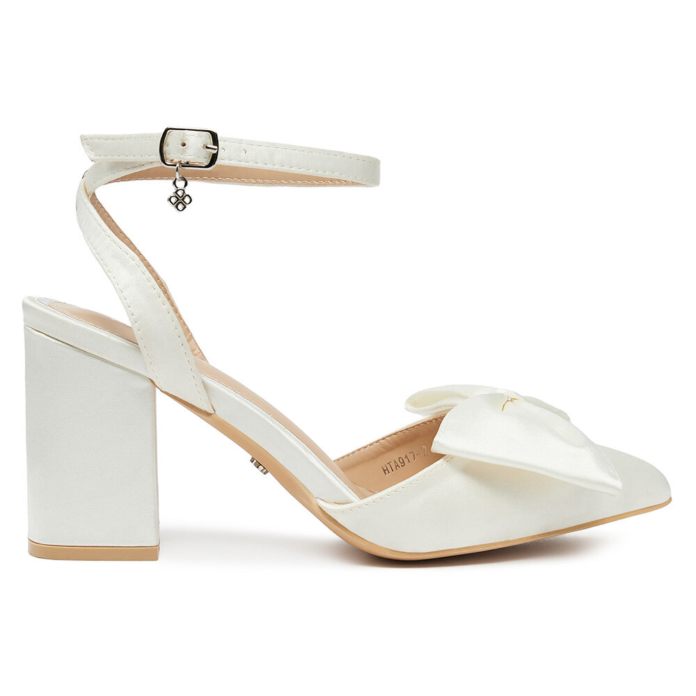 Елегантни обувки DeeZee