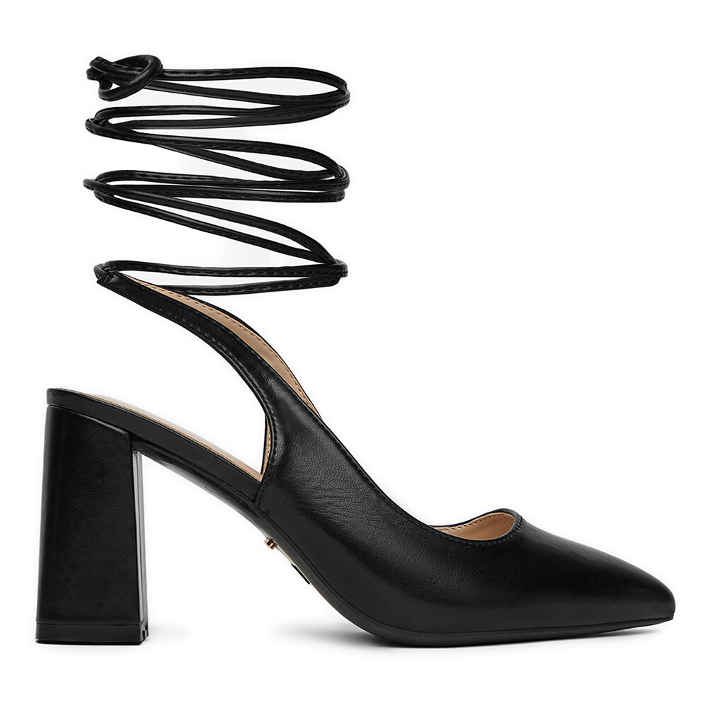 Елегантни обувки DeeZee