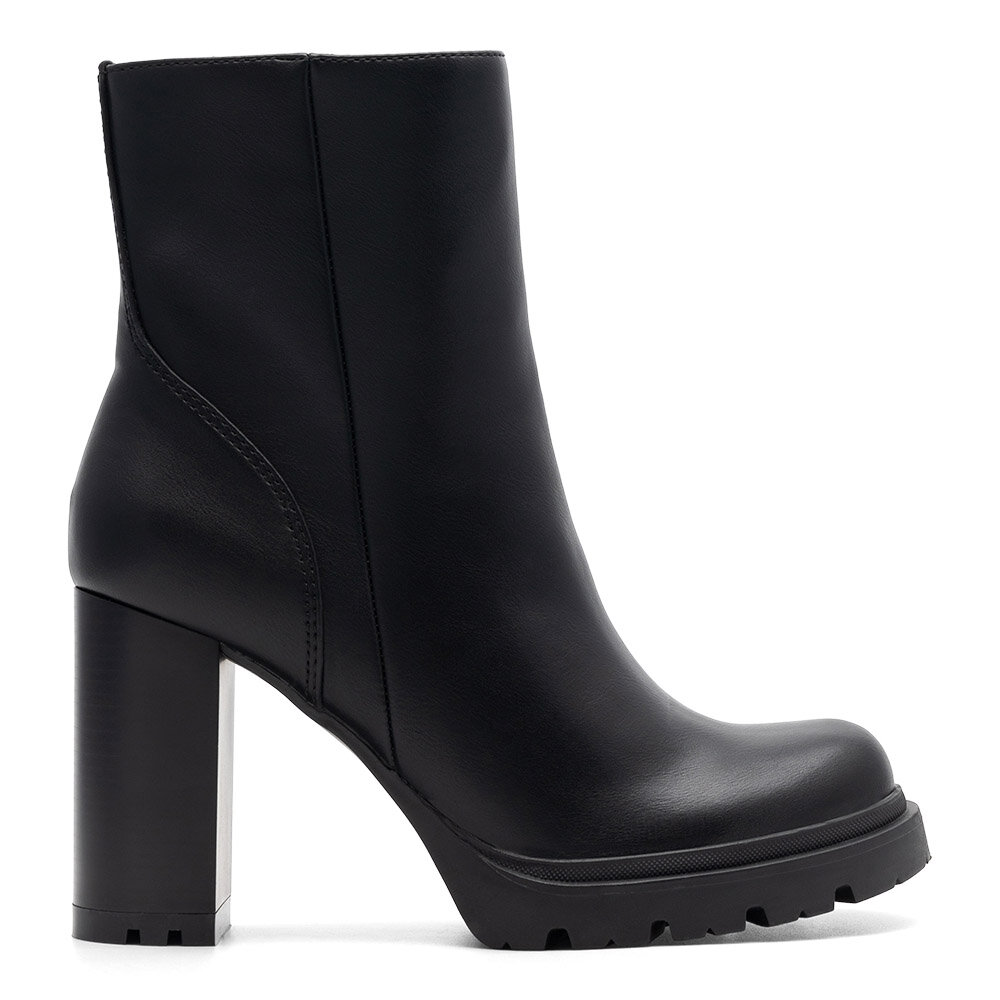 Боти Clara Barson