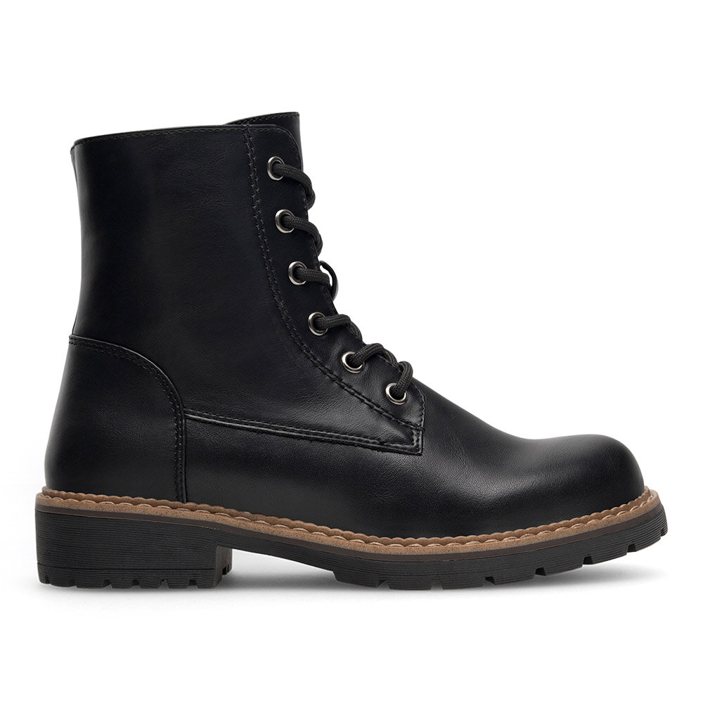 Боти Clara Barson