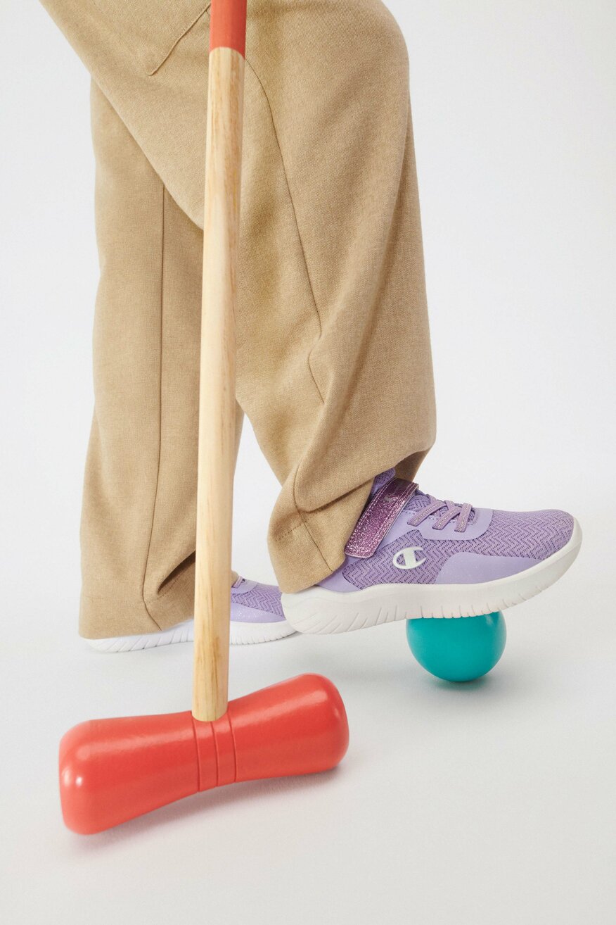 Fioletowe buty sportowe dla dziewczynki marki Champion