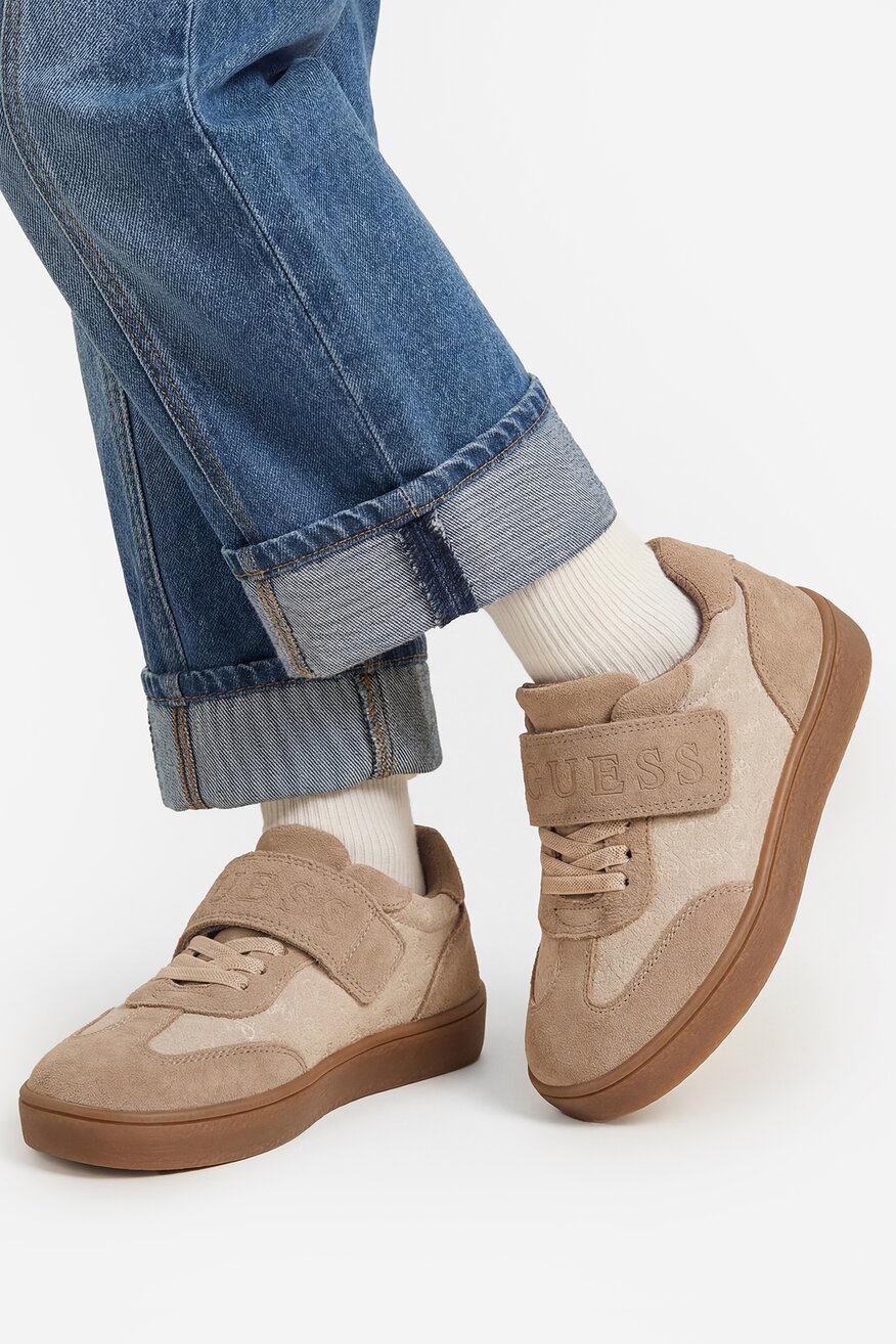 
                GUESS - Sneakersy skórzane - 5906751757727