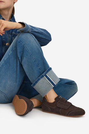Кросівки GUESS JEANS EO-GSJ0906 КОРИЧНЕВИЙ
