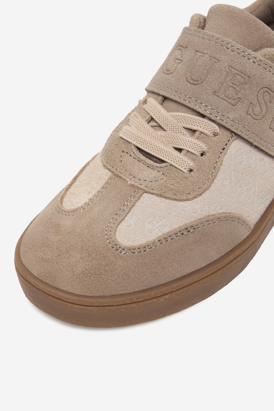 
                GUESS - Sneakersy skórzane - 5906751757727