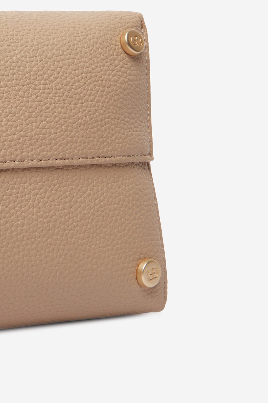 
                Дамска чанта Gino Rossi БЕЖОВ - 5906751625149