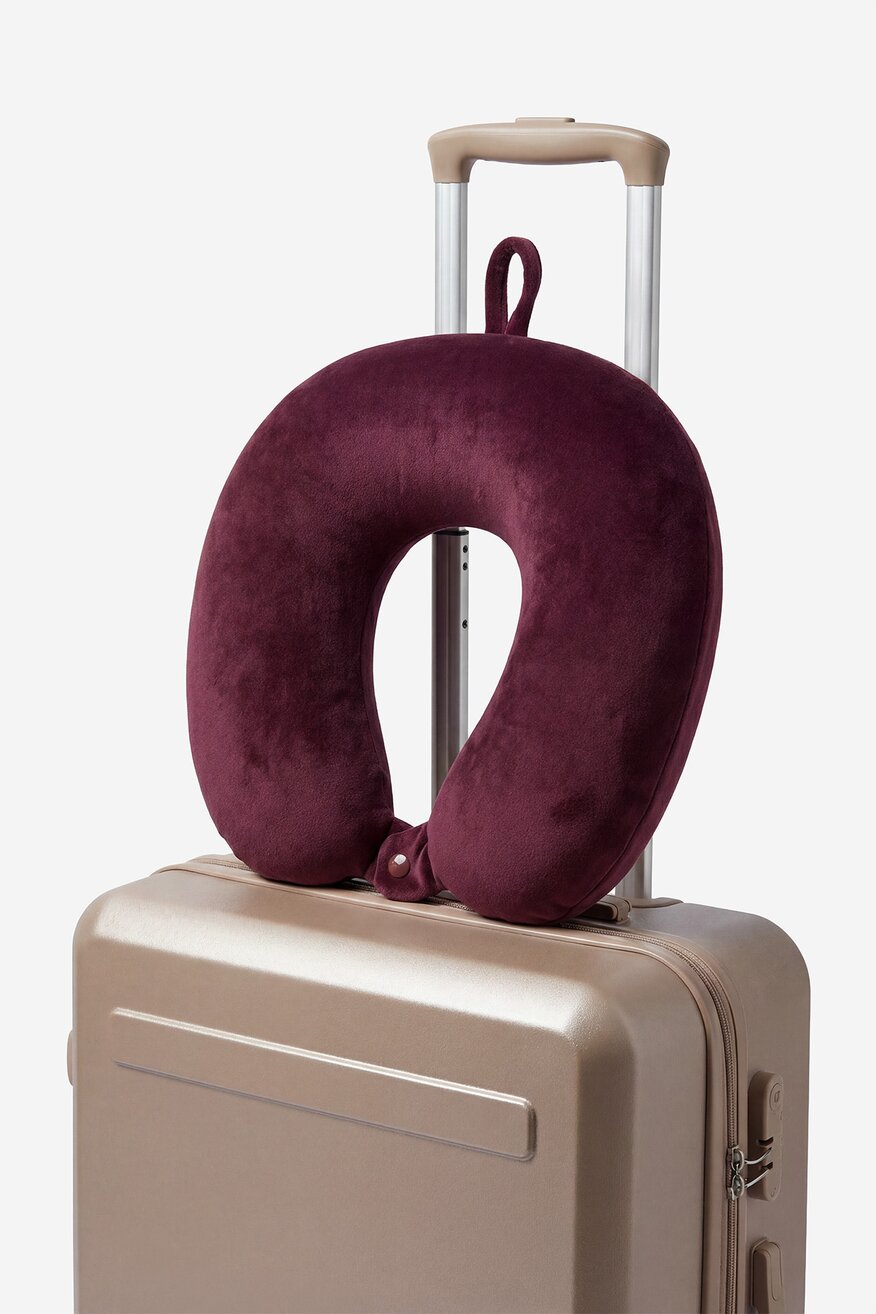
                        Подушка Jenny CWBEO-JNY-001-AW26 БОРДОВИЙ - 5907964339038