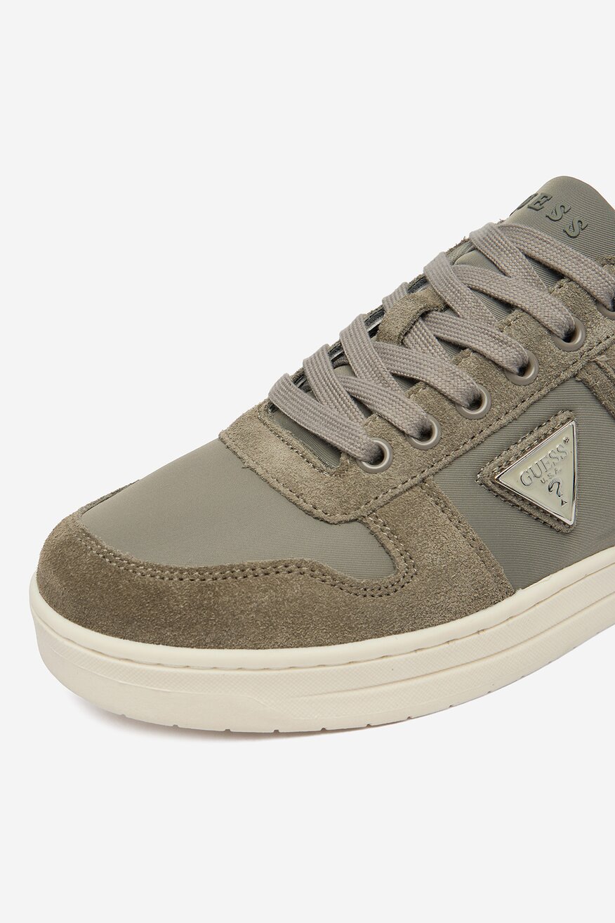 
                Сникърси GUESS СИВ - 5906751885956