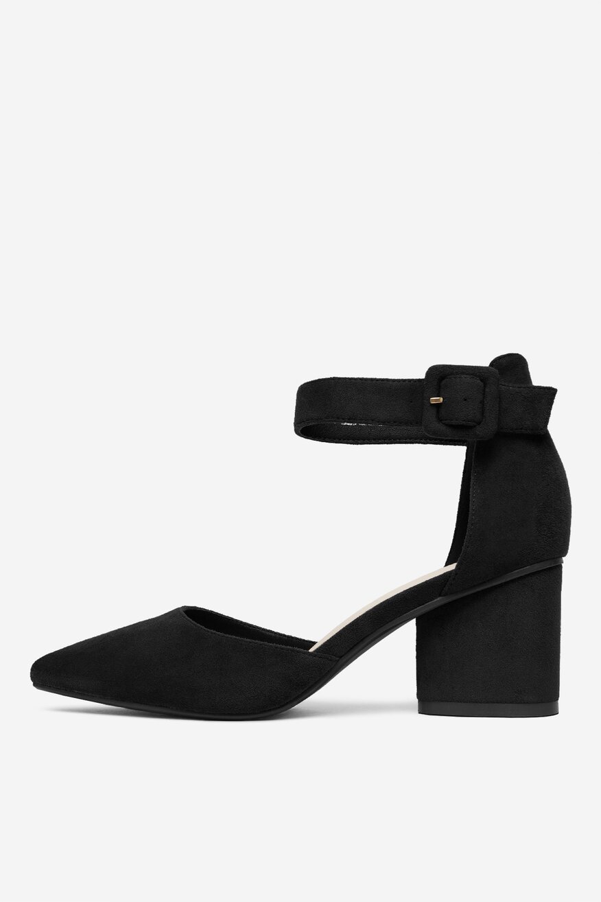 
                Körömcipő DeeZee FEKETE - 5906751933794